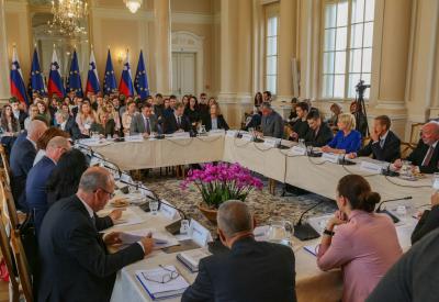 posvet pri pahorju 5