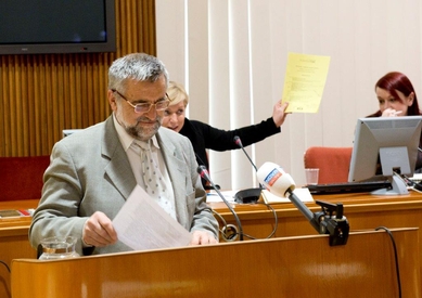 A. Vizjak, R. Tomc in M. Cotman